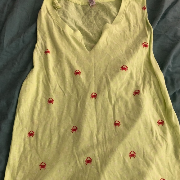 Under Armour Tops - Under Armour Tanktop
